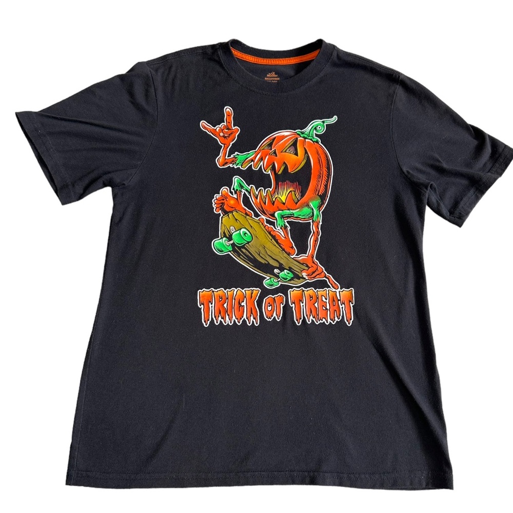 Celebrate Halloween Skateboarding Pumpkin Graphic T-Shirt Size Youth XXL